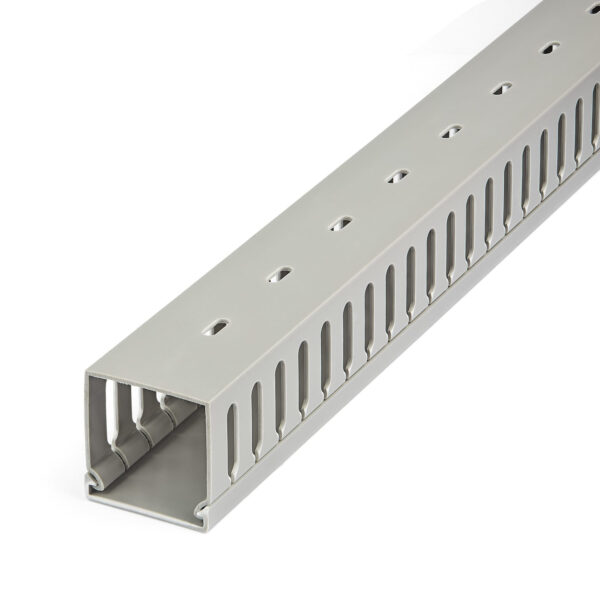StarTech.com Kabelgoot met Open Sleuven en Deksel, 50mm B x 50mm H 2m L 8mm Sleuven PVC Draadgoot / Muurlijst voor Netwerk Kabel - Afbeelding 2