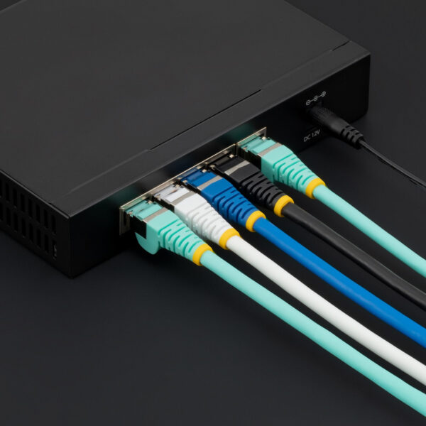 StarTech.com 2m CAT6a Ethernet Kabel, Blauw, Low Smoke Zero Halogen (LSZH), 10GbE 500MHz 100W PoE++ Snagless RJ-45 S/FTP Netwerk - Afbeelding 2