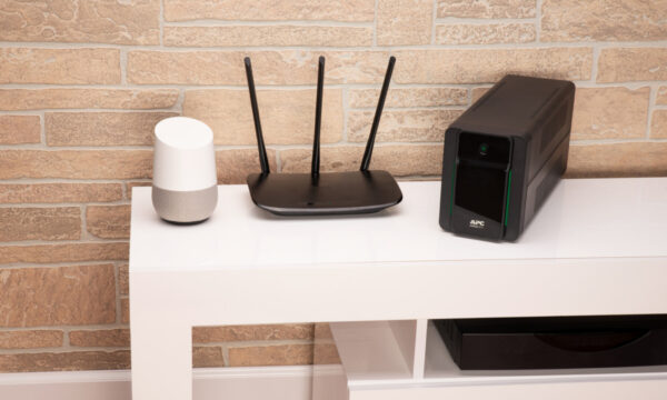 APC Back-UPS BX950MI-FR Noodstroomvoeding - 950VA, 4x penaarde(België), USB - Afbeelding 3