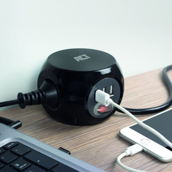 ACT Stekkerdoos cube met 3 stopcontacten, USB-A-poorten, 1,5m - Afbeelding 2