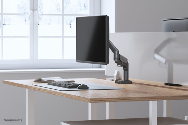 Neomounts DS70-810BL1 Monitorarm 17-32" - gasveer - ruimtebesparend - 180°-stop - Afbeelding 19