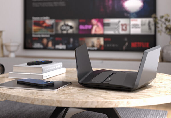 NETGEAR Nighthawk RAXE500 draadloze router Gigabit Ethernet Tri-band (2,4 GHz / 5 GHz / 6 GHz) Zwart - Afbeelding 2