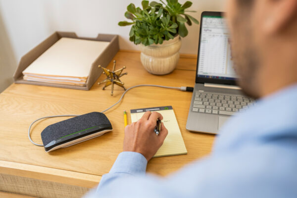 POLY Sync 10 USB-A USB-C Speakerphone - Afbeelding 4