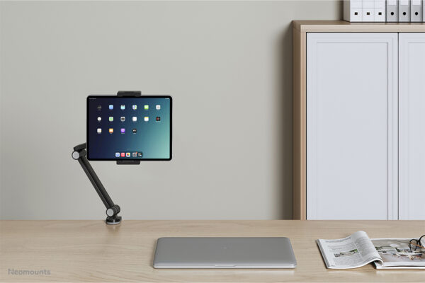 Neomounts DS15-545BL1 Tablet houder bureauklem 4.7-12.9" - universeel - full motion - Afbeelding 17