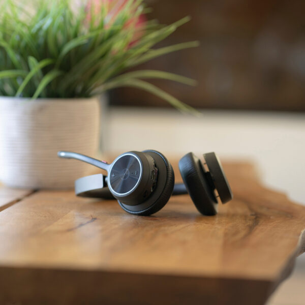 POLY Voyager 4320 USB-C Headset + BT700 dongle - Afbeelding 3