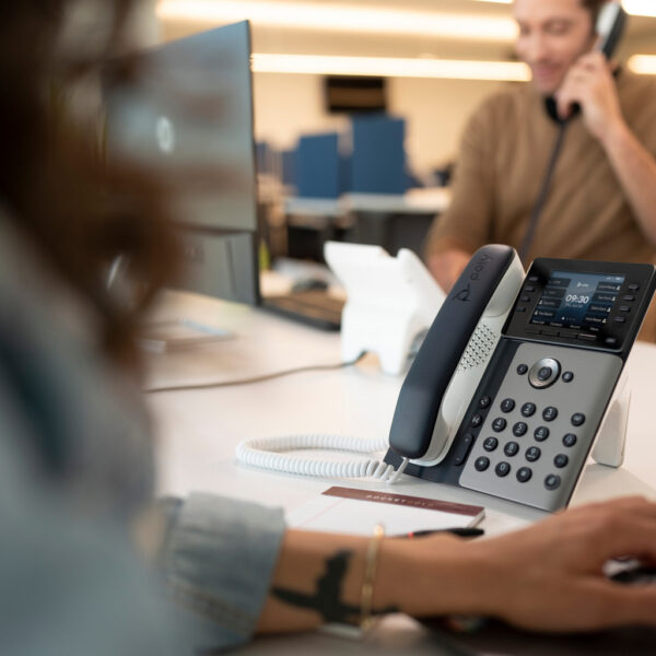 POLY Edge E350 IP-telefoon met PoE-ondersteuning - Afbeelding 10