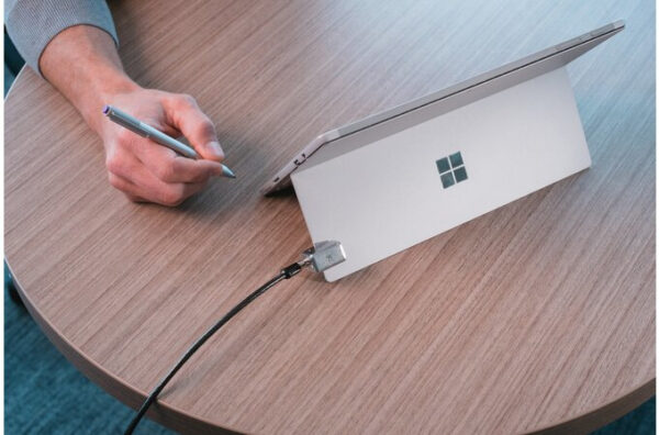 Kensington Kabelslot met sleutel voor Surface Pro en Surface Go - Afbeelding 10
