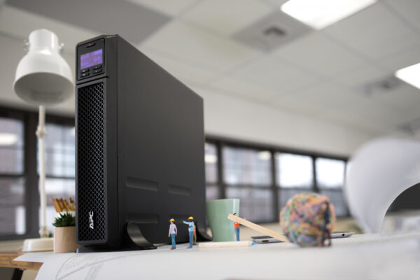 APC Smart-UPS On-Line SRT3000XLI - 3kW/VA, 8x C13 & 2x C19, tower - Afbeelding 17