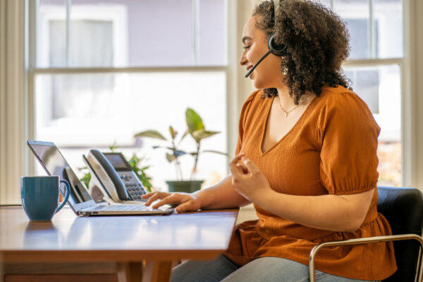 HP Poly Edge E300 IP Phone and PoE-enabled IP telefoon - Afbeelding 8