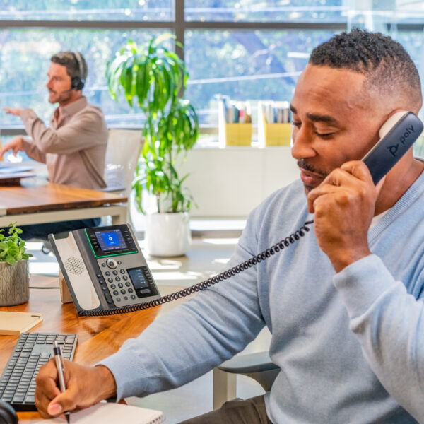 POLY Edge E450 IP-telefoon met PoE-ondersteuning - Afbeelding 8