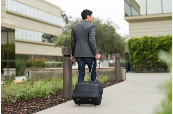 Kensington Contour™ 2.0 Business Laptop Roller — 17” - Afbeelding 13