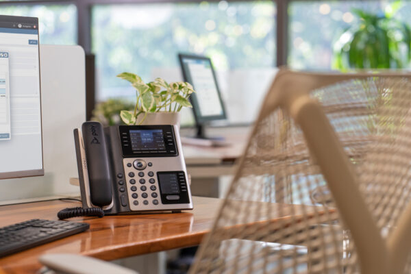 HP Poly Edge E450 IP Phone and PoE-enabled IP telefoon - Afbeelding 6