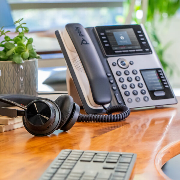 POLY Edge E450 IP-telefoon met PoE-ondersteuning - Afbeelding 7