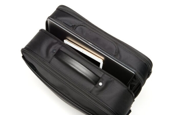 Kensington Contour™ 2.0 Business Laptop Roller — 17” - Afbeelding 8