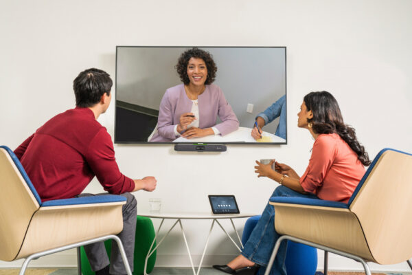 POLY Studio X30 All-In-One Video Bar met TC8 Controller Kit - Afbeelding 3