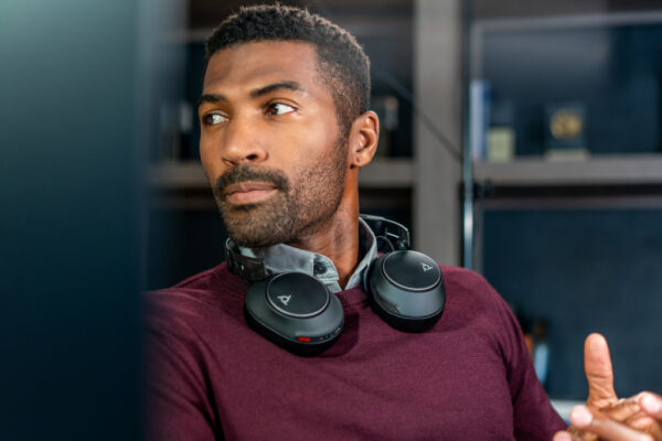 HP Poly Voyager Surround 80 UC Microsoft Teams Certified USB-C Headset + USB-C/A-adapter - Afbeelding 8