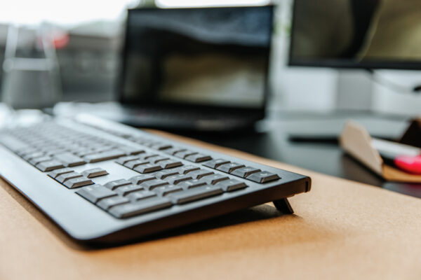 CHERRY KW 3000 toetsenbord Universeel RF Draadloos QWERTY US International Zwart - Afbeelding 2