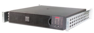 APC Smart- RT 1000VA UPS 1 kVA 700 W 8 AC-uitgang(en)