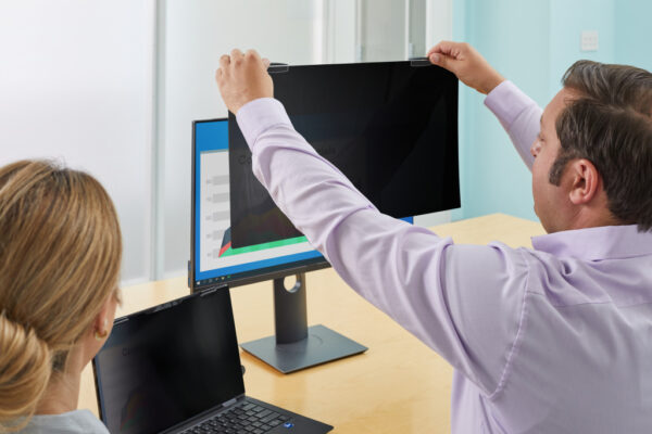 3M Privacy Filter voor 24in Volledig Scherm Monitor met COMPLY™ Magnetische Bevestiging, 16:10, PF240W1EM - Afbeelding 4