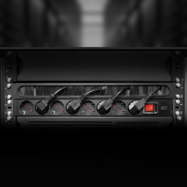 ACT Stekkerdoos PDU 19" CEE7/7 8-voudig type F, 2,5m H05VV-F 3G1.5 - Afbeelding 3