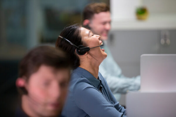 POLY Voyager 4245 USB-A Headset - Afbeelding 2