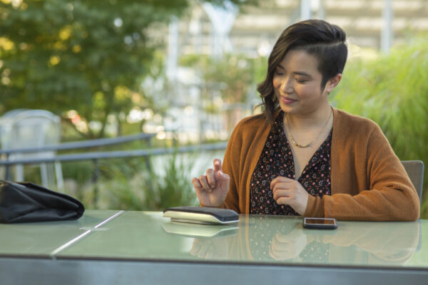 Poly Sync 20+ Microsoft Teams Certified USB-C Speakerphone - Afbeelding 4
