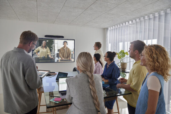 Poly Studio X52 All-In-One Video Bar zonder radio of netsnoer GSA/TAA - Afbeelding 11