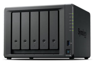 Synology DiskStation DS1525+ data-opslag-server NAS Ryzen Embedded V1500B 8 GB DDR4 0 TB Zwart