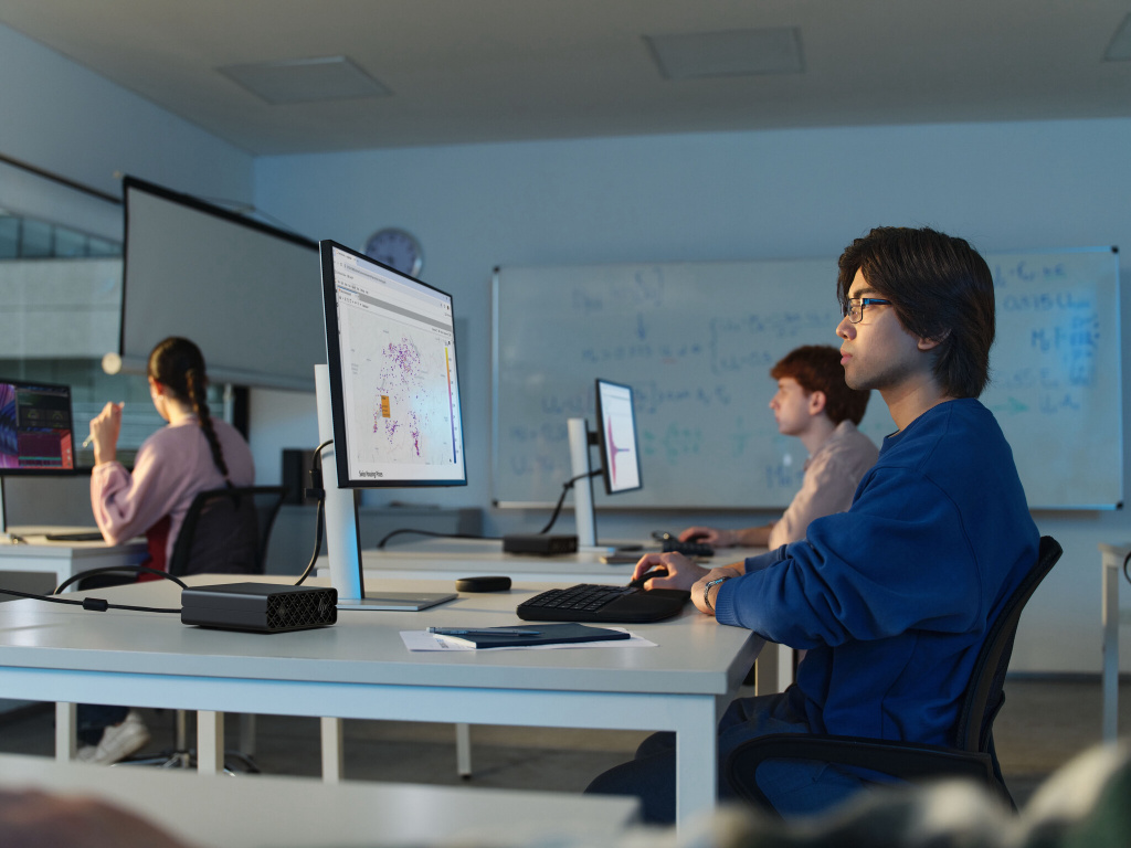 HP ZGX Nano G1n AI GB10 128 GB LPDDR5x-SDRAM 4 TB SSD Linux Mini PC Workstation AI Workstation, AI PC Zwart - Afbeelding 7