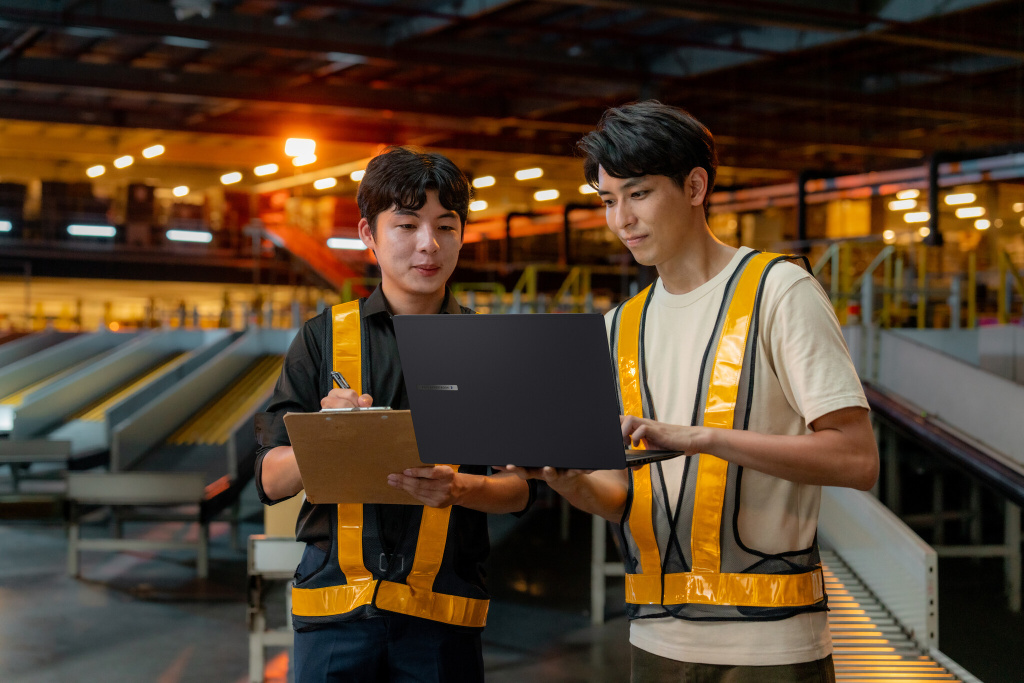 ASUS ExpertBook B5 B5605CCA-MB0014X Intel Core Ultra 5 225H Laptop 40,6 cm (16") WUXGA 16 GB DDR5-SDRAM 512 GB SSD Wi-Fi 7 (802. - Afbeelding 4