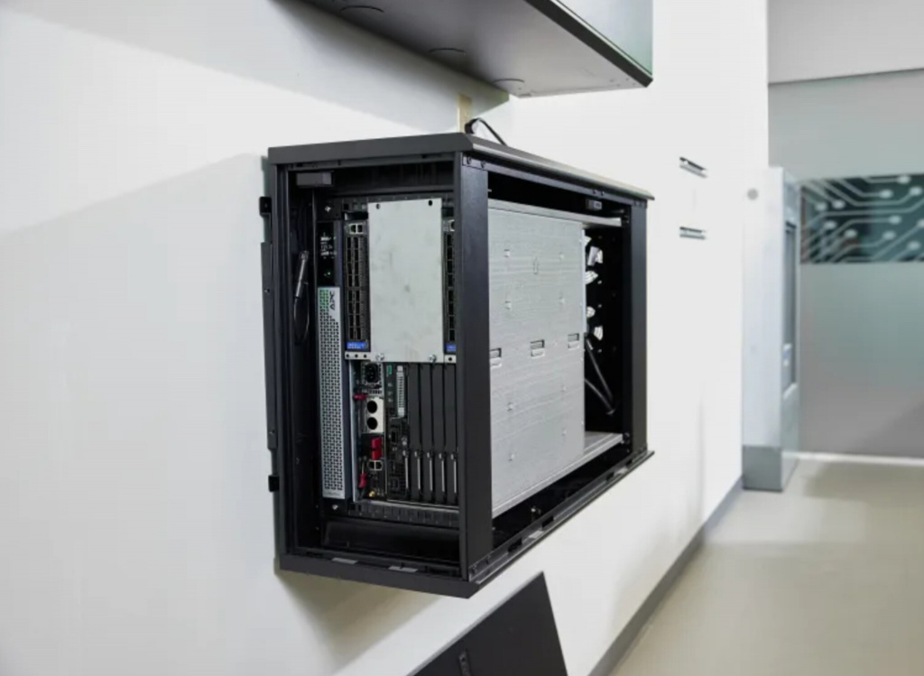 APC NetShelter WX AR106VI 6U+6U 19inch IT Wandkast met ventilatoren - Afbeelding 19