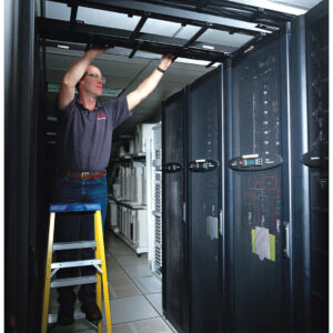 APC NetBotz Assemblageservice voor maximaal 3 toestellen en bijbehorende toebehoren voor 7-serie / 2-serie