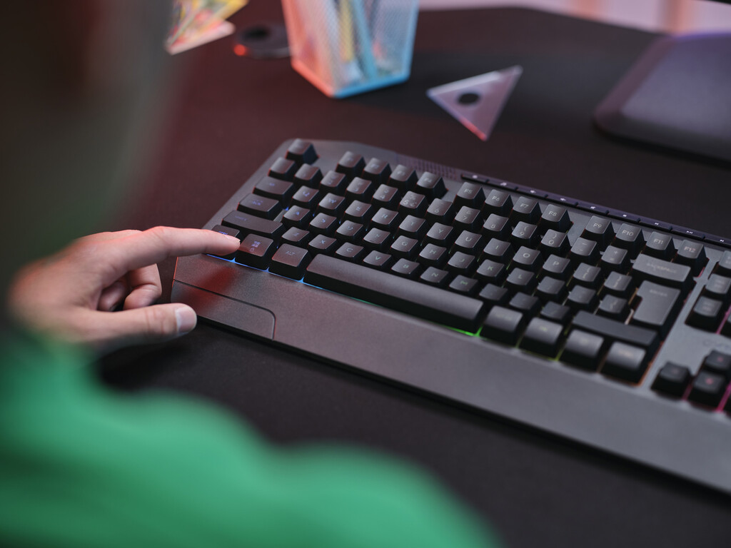 Trust GXT 836 Evocx Verlicht gaming‑toetsenbord – gaming toetsenbord – RGB verlichting – Anti‑ghosting – QWERTY – Zwart - Afbeelding 2