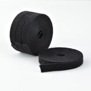 StarTech.com 4-pack 4,6m Klittenband Rol, 1,27cm Breed, Zwart, Cut-to-Size Herbruikbare Kabelbinders, Bulk Rol Hersluitbare Kabe