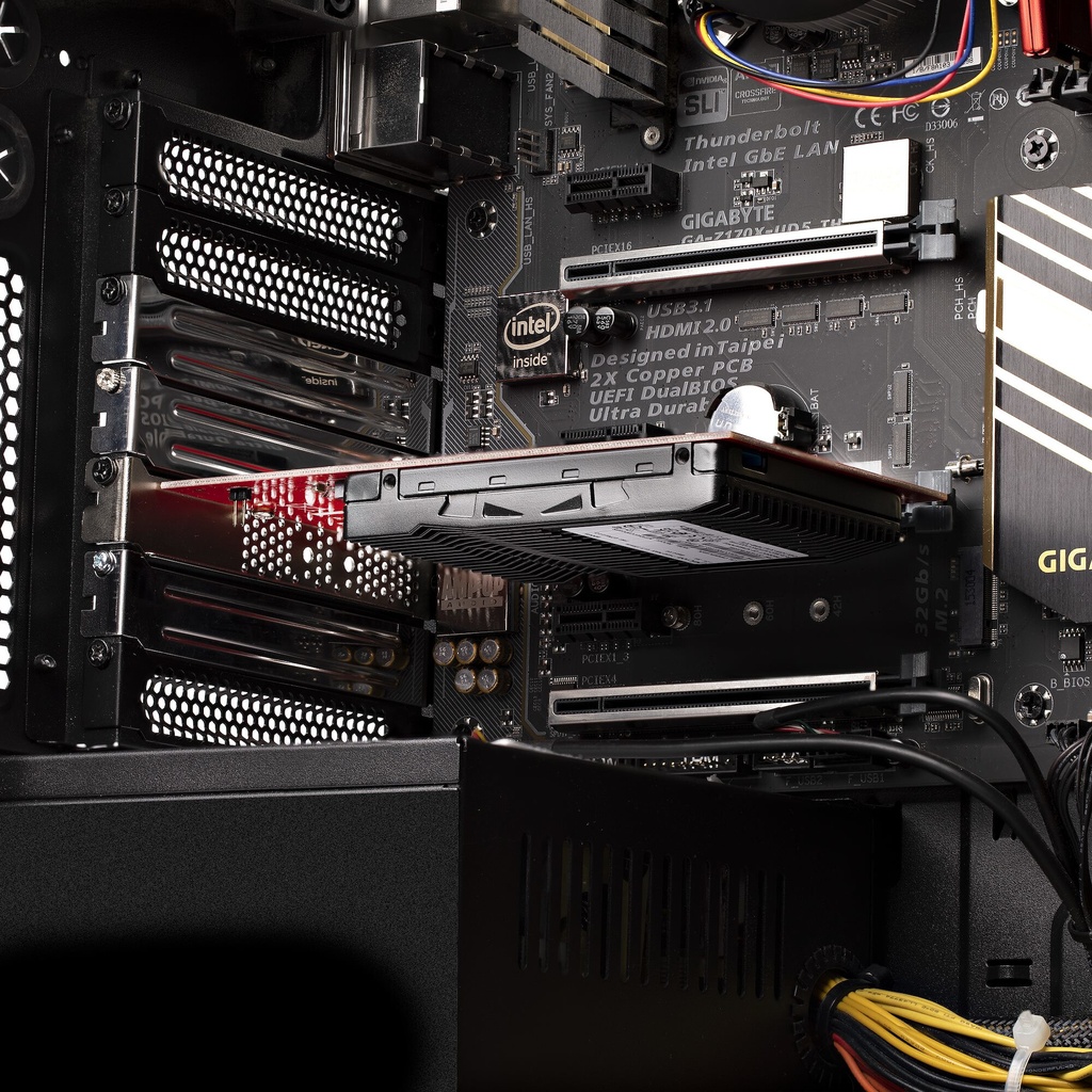 StarTech.com U.3 naar PCIe Adapter Kaart, PCIe 4.0 x4 Adapter voor 2.5" U.3 NVMe SSDs, SFF-TA-1001 PCI Express Uitbreidingskaart - Afbeelding 8